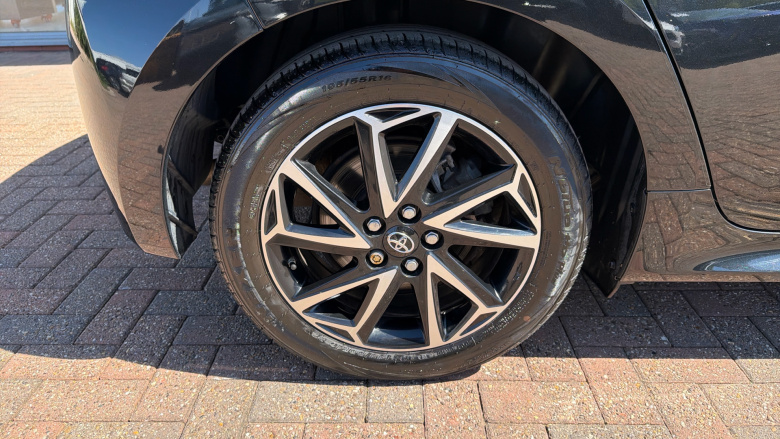 Toyota Yaris 1.5 Hybrid Design 5dr CVT Hybrid Hatchback